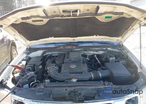 2010 Nissan Pathfinder S Fe+ z USA, uszkodzony, nr VIN 5N1AR1NN3AC606103